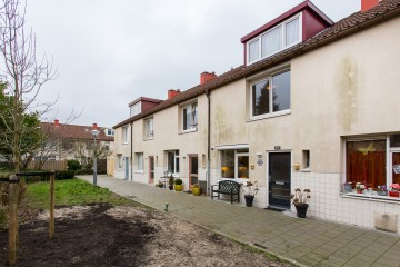 md5:b979cf606351fa0200874702ef5a0241