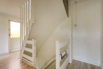 sha256:03774f8b17976f16dec57f7a025ae695b03349a3d8e0e43071f94536625906e2