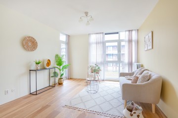 sha256:049d7146f513d52bd990751fb634f72b56d93532d702f6a76608e792a8cd1096