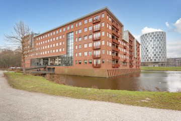 sha256:0b100f5cf937424482efc46607e589cd3d7cb5dc554f0d34de4e2ee1015098e3