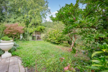 sha256:11fc7ae8858bb7c24ff3bc5681687f2a266d07083570f1ff4065bc2a90e96382