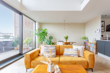 sha256:15868f735e75773e40e8c20a3401ad7bb642802b6e53db87deb12f8a133b7247