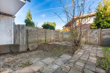 sha256:15f70eaca28ef356eeabcc9adfaa0d338c31dca967dcdcac4dc60877f84b19f7