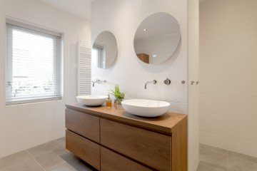 sha256:19f4de0e3760278db5e62b36294cb436e69333392cc2ebf2982bbe3c3e2f6b89