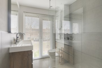 sha256:2199577023d56e321e51a0ac3a1e5c8e5bd30f401818fb91f698bcf74b5197b6