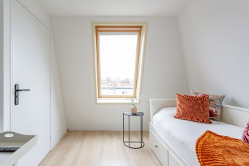 sha256:2414fc795071f880a26558926195b34ff2728575a4a8f08c57dc4e385c842104