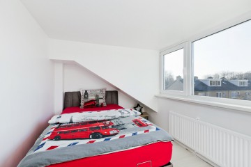 sha256:246f7ed16ba8cdc7a7d5cf84d5cba581d36068274304ccf56f7eed9ba47bdde3