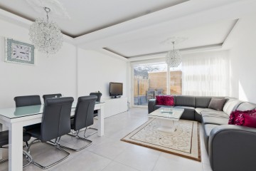 sha256:3277f2547d982cd732e88a32fdb26bfaada82999cf8dc858927f34ac2d4b2a52