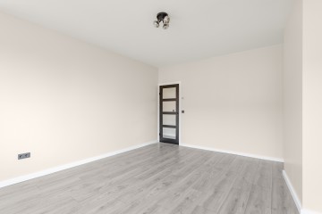 sha256:327b3a50188442d0f651a96a536dbd91276f794fe339f768f5d91250653664ab