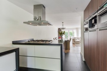 sha256:46c773f2cda881bf13827fdd0b0cd7a2a06a7999c90c543e6e89f3d4105f2e36