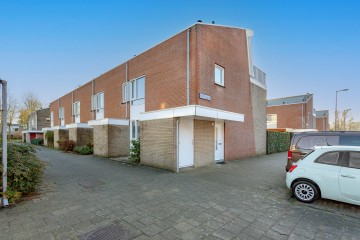 sha256:46f544312ce8f881321256c21ea3ac7a6b6c2156f32e86217b760b9136dbddaf