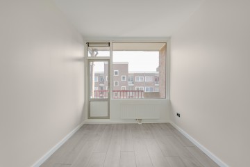 sha256:4745a3ccd5cfdef4a223a781c504132143db00096fcf977060a5578dfb98c2ab