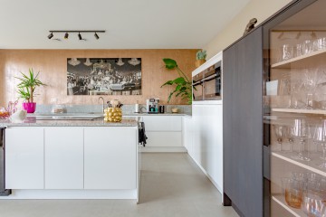 sha256:554aa0f221bbb000bcb54eb6d22bf2fb9cbc21c6082be7653ebaed1462e1d57b