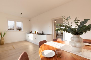 sha256:5936a30bdcf36087dad07547f16c76468f22a24b5b626d5997df079a7200d4a4