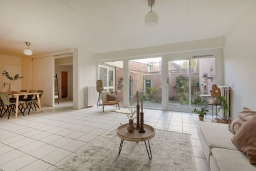 sha256:5ad21a6ebf4693f66505b10c7b6a4e143eed55ecdd8b09f0dd459c41bf6bc0b1