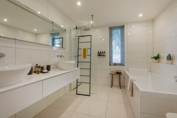 sha256:5f1009da8fe9e4cc1e1b389101265dce30d1a22cf6224ae42ed880a3425701aa