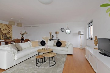 sha256:5f4b017cfecfa9923eb8fba2bc09343d4a1ad2d0a5d3b64203a9dc579218c0c8