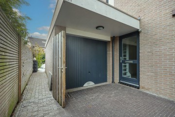 sha256:606f064bcdf742313c08d4d14a04abde907fa5bf4a590f4fd475613df98cf1bf