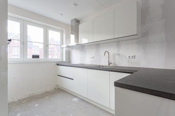 sha256:60d171fe8f6bada574ed7f21dc5cc4b000a0f6abb40d4a5c7fbed5d8d448d222