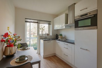 sha256:6b33166a55d98e94affa60f8f719e023f895b7f18a398cb5c51a395b3f8d1725