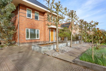 sha256:73bbdb79e2e40ec0853a2b6215f4dd24b66f699ba4545272723dc24567fa5e05