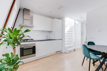 sha256:76d2b6562ca917762488d148877393749ef31c009be2a1d4fdb00fffecbb7eb1