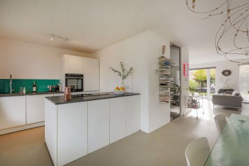 sha256:76d3df2c04061bc7c88f484d77fb54deb43f7cbc3ece482a94347937f73ffa25