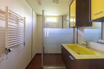 sha256:78377259d538107f97a71643c1a7b26940da2be31833e94920ef4e381125665e