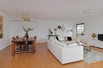 sha256:7ff528f65d8f260ecfb971c24baf9661ceda1c1610b39ed2555a33a203624f59