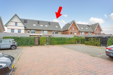 sha256:81ee1f0bb9a8789bdc8869b1c9681cc1e9a9ac68fea59a0ca236a7ba70f0e1f7