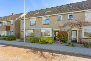 sha256:82ad688c516e3acc1b5de98a7ffea4d8d4f3cdc1d1f21283526655abee9734a0