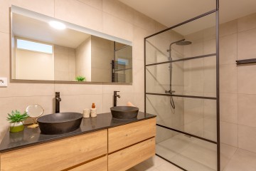 sha256:881a454dc7ba1f08ee1c4dc4cfb986e46bb9b492153eb9ca308157fb6e9b5748