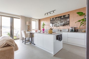 sha256:8aec7c97d87e4c7af3a2c84324a3bf823f3356d1ede5b00e3fe51b1d88dfb3eb