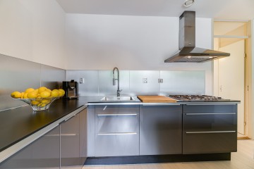 sha256:8c1c0f231055ae52360a30f07717e07994574b521e788a5d23547ca6b0945980