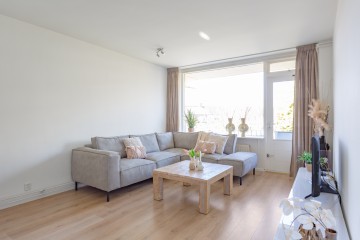 sha256:8d051caa5c5b2238fa8d295babd8181535c55a7aceebcfcb6277e011e77bd08d