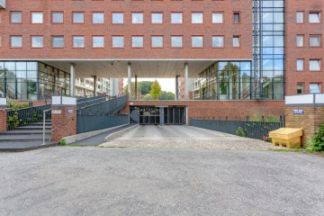 sha256:90e7ffe644c87f875bb25e9adbd12cc085c4cd790fc0e3631dfa9266bb3253dd