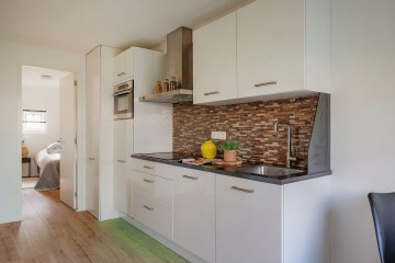 sha256:93e65392be0161aeeadccbcbf2f1557721b0595a57e180ac5337662570d98da7