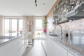 sha256:9403dd15a70433c348204baa3f98b096a3d1403e4d679d34efb0b21d65ed6694