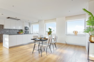 sha256:99951926478c2b8f65a7f3aa7a1b2c9b98df200ca63981ee60195bdfdf382112