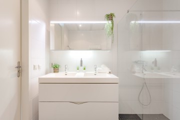 sha256:99db783c4e1966f2a90fee64eb56deaaa6c7f0c21018749209ec19b80a212dd9