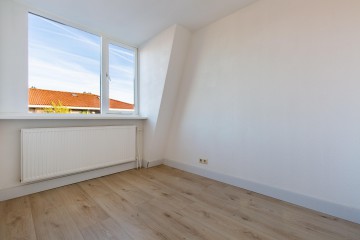 sha256:9af71d1f0656ab5ada04928d7c7c28f18bb7e326ce6d0dc68de624caca302b63