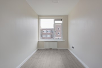 sha256:9b46638d710e410092a2aa0745c756611c9d5bea0a21665411344a2cdc5a1b5e