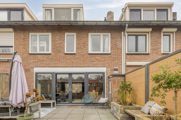 sha256:a276fa874f27994d9b6784e5689959d8e8ae8cc9fe61f4c4539f09eb33d5b3d8