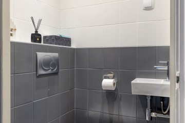 sha256:a8b910f5ee3d4a871540730c9abffbd312f613a0336774e8255ae5cf76bf474c