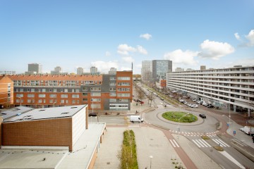 sha256:a964515648550c4a4ffbdedb00675987de445e0fe2750399986c7f5f4dfcf18f