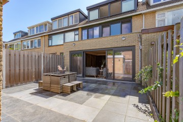 sha256:adfd6463f5651cf6a3db0c91c5adaeec43c44d3a4e0e455a627c5aa70c9ff248