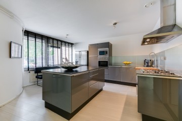 sha256:aebee689066f515491402cf907ba9f878621ce4c8b523213e4f03743bb5bdff9