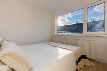 sha256:b102c2de8cf1a6af5d097b94941a8d6dbb904967d9fcca9c0f95fb79742fad41