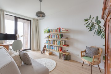 sha256:b20ad1f1a8f4e64c59cd1cadeb5393508da6d665647c3046fa21cd56f61c3648