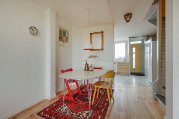 sha256:b5a6800796208e8dd50281f272f3537dca75b27e205171a60aceb945e730bc15